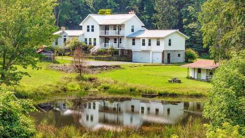 554 Mayfield Road, Morgantown, WV 26508