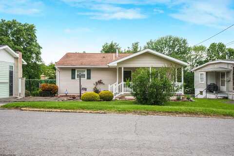 208 Savannah Street, Westover, WV 26501