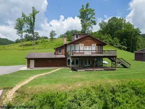 100 Graceland Road, Roanoke, WV 26447
