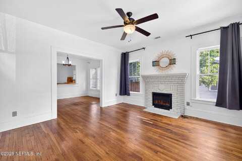 2516 N MARKET Street, Jacksonville, FL 32206
