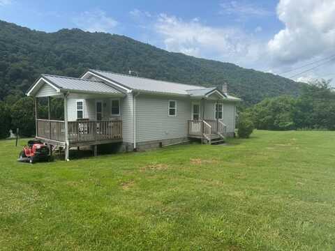 166 Prince Loop Road, PRINCE, WV 25907