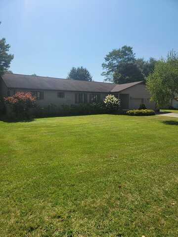 825 WANDERING LANE, BEAVER, WV 25813