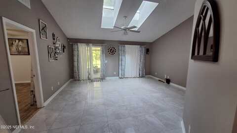 2026 ST MARTINS Drive W, Jacksonville, FL 32246