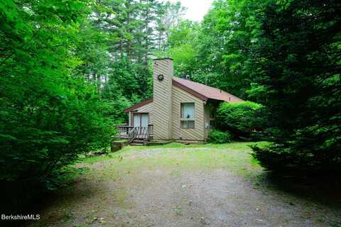 303 Lakeshore Dr, Sandisfield, MA 01255