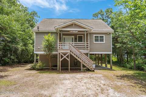107 SW 26th Street, Oak Island, NC 28465