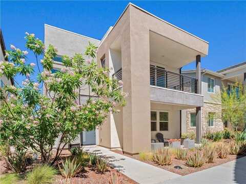 27717 Knoll View Place, Valencia, CA 91381