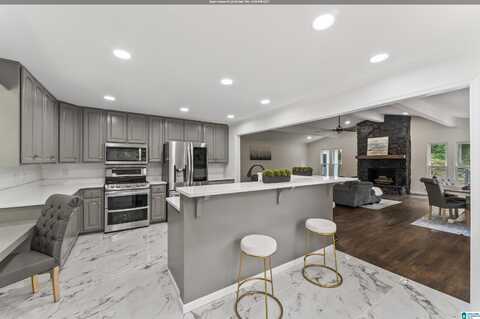 113 WOODLAND CIRCLE, TRUSSVILLE, AL 35173