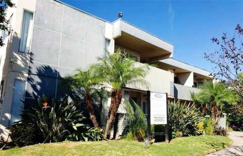 8371 Northgate Ave, Canoga Park, CA 91304