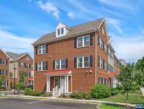 106 W Ramsey Terrace, Fair Lawn, NJ 07410