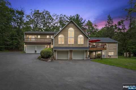 103 Burnt Meadow Road, Ringwood, NJ 07456