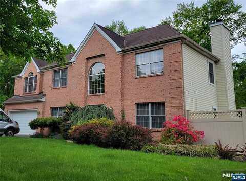 243 Paramus Road, Paramus, NJ 07652