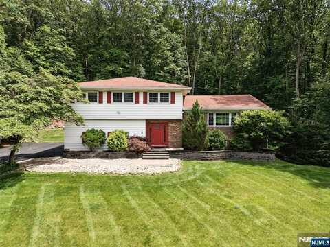 10 Mabro Drive, Denville, NJ 07834