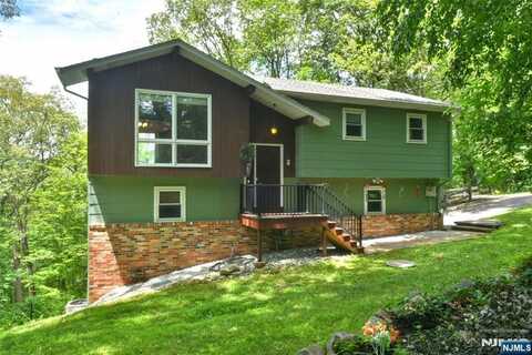 241 Buena Vista Drive, Ringwood, NJ 07456