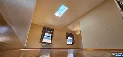 416 68th Street 12, Guttenberg, NJ 07093