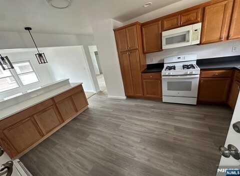 27 Vreeland Street 2, Lodi, NJ 07644