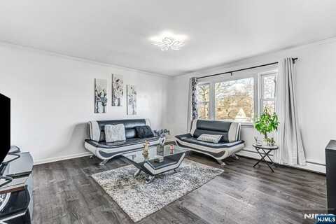 305 Phillips Avenue, South Hackensack, NJ 07606