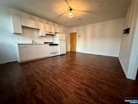 530 Valley Brook Avenue 2FL, Lyndhurst, NJ 07071
