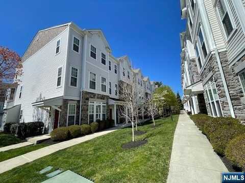 24 Dahlia Lane 24, Garfield, NJ 07026