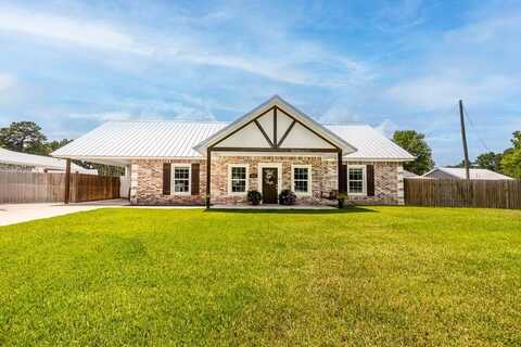 1003 Holubec, Diboll, TX 75941