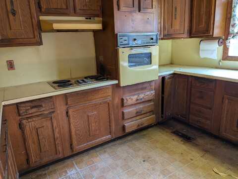 166 Bog Road, Campton, NH 03223