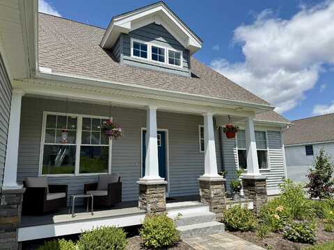 22 Hummingbird Drive, Manchester, NH 03104