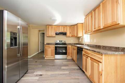 98 Rod Key Street, Lyndon, VT 05851