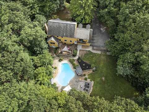 11 Cedar Drive, New Boston, NH 03070
