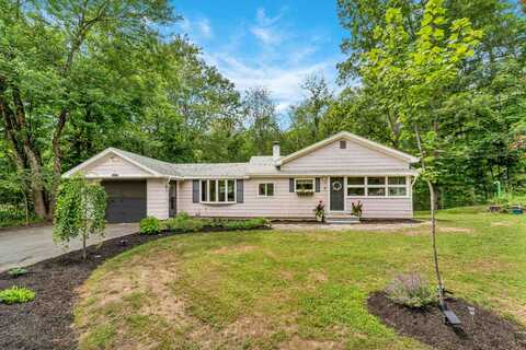 7 Lakeview Avenue, Sandown, NH 03873