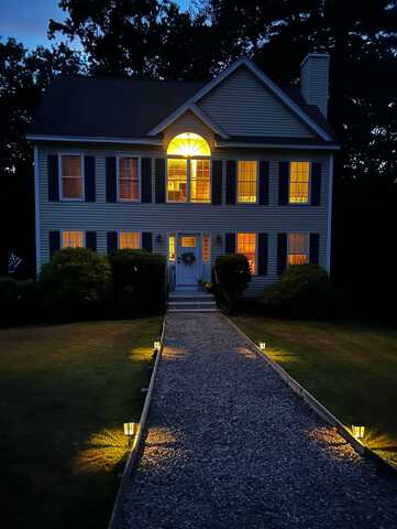 2 Cardinal Circle, Derry, NH 03038