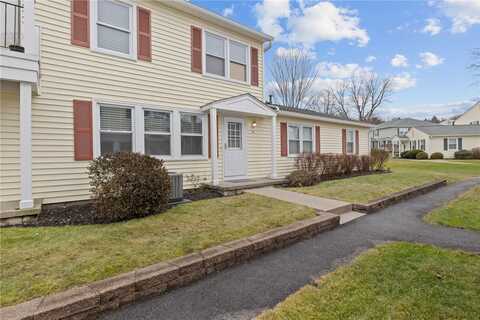 34 Arrowhead Way S, Perinton, NY 14450