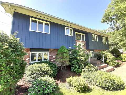 3 Columbian Avenue, Proctor, VT 05765