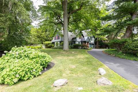 8 Oak Lane, Brighton, NY 14610