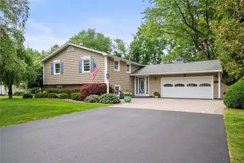 798 Hawthorne Place, Webster, NY 14580