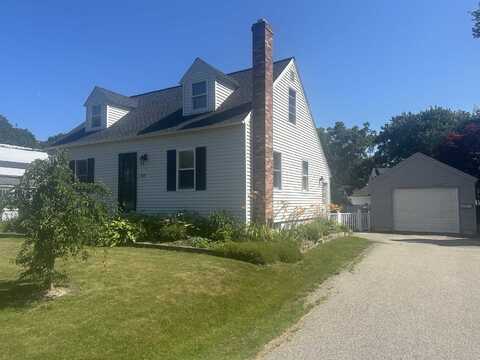 120 Leach Road, Eliot, ME 03903