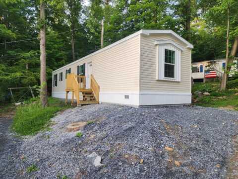 29 Dustin Drive, Bennington, VT 05201