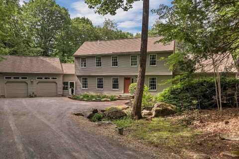 28 Spruce Road, Wolfeboro, NH 03894