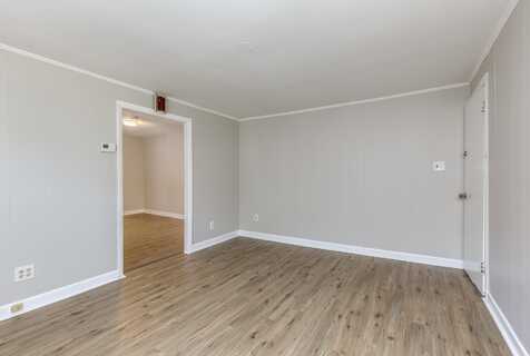 39 Mead Street, Manchester, NH 03104
