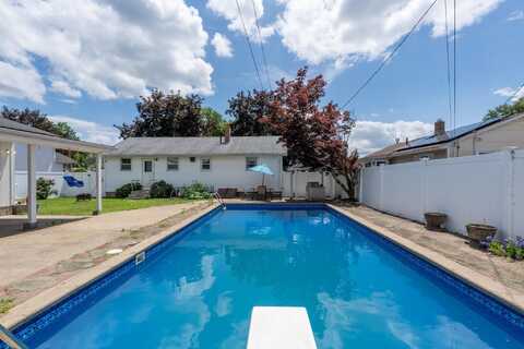 492 Cedar Street, Manchester, NH 03103