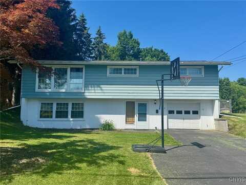 210 Wynnfield Drive, Camillus, NY 13219