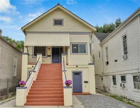 2625 URSULINES Avenue, New Orleans, LA 70119