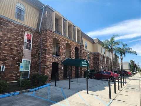 3320 N ARNOULT Road, Metairie, LA 70002