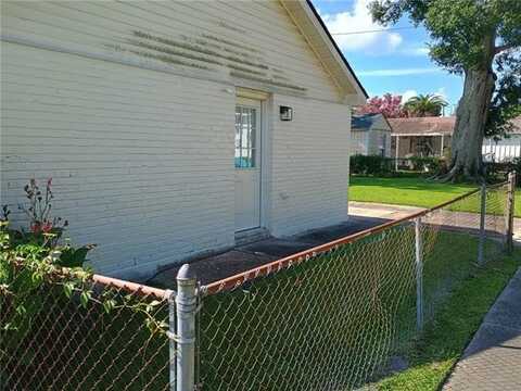 185 CARMEN Drive, Avondale, LA 70094
