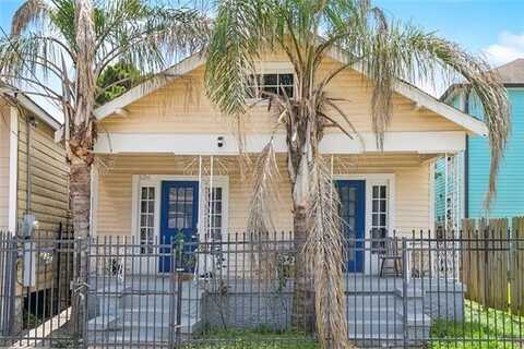 536 S ROCHEBLAVE Street, New Orleans, LA 70119