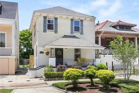1824 URSULINES Avenue, New Orleans, LA 70116