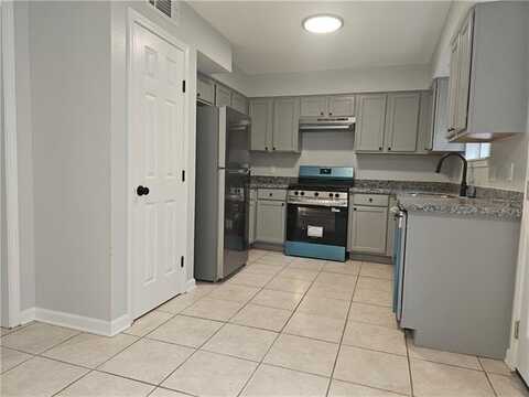 11040 ROGER Drive, New Orleans, LA 70127