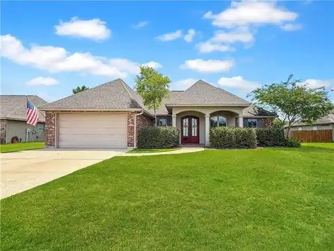 136 FAYEDAYE Drive, Madisonville, LA 70447