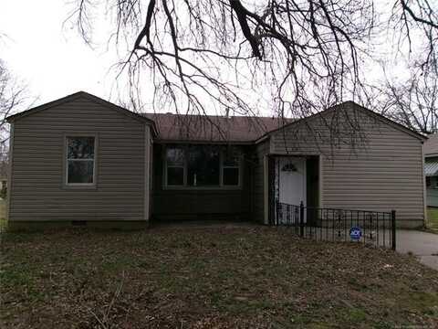 2131 Topeka Street, Muskogee, OK 74403