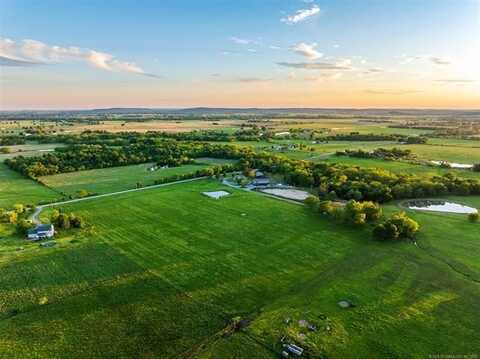 15 E 450 Road, Pryor, OK 74361