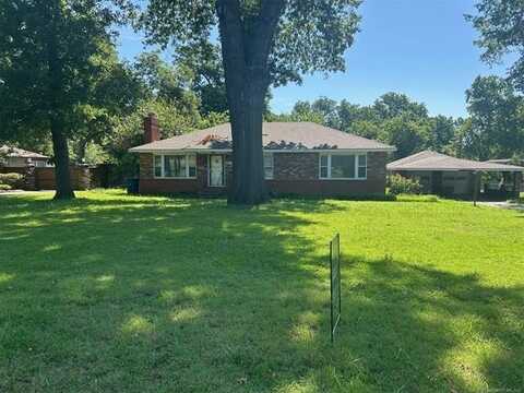 4553 S Jamestown Avenue, Tulsa, OK 74135