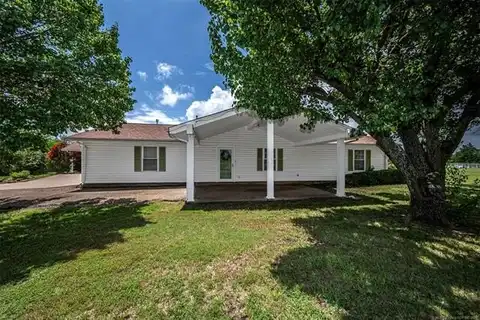 710 N Brethren Road, Cushing, OK 74023